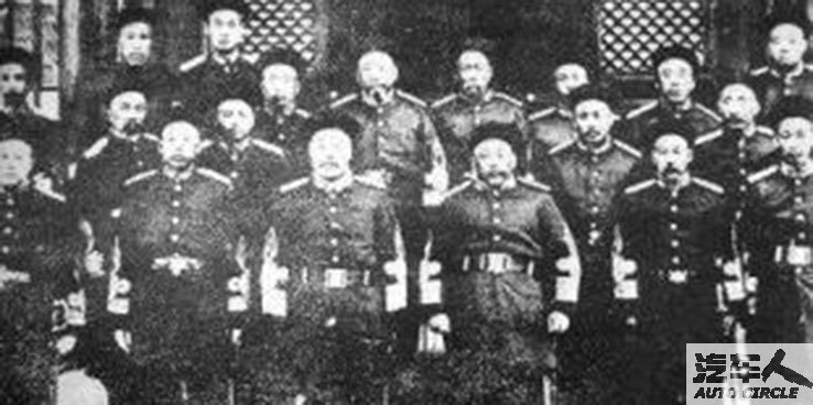 军阀“走秀”，洋车抢镜