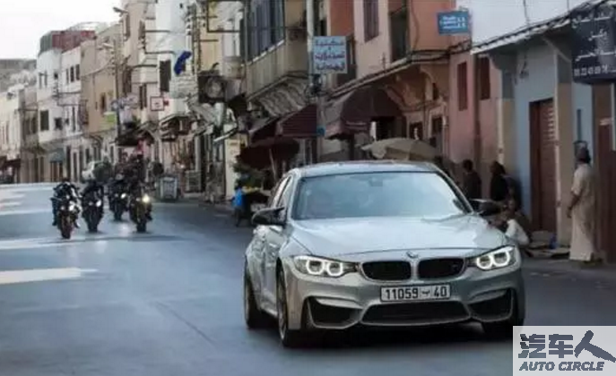 BMW 3系——动作导演的最佳道具，飙车戏的套路之选