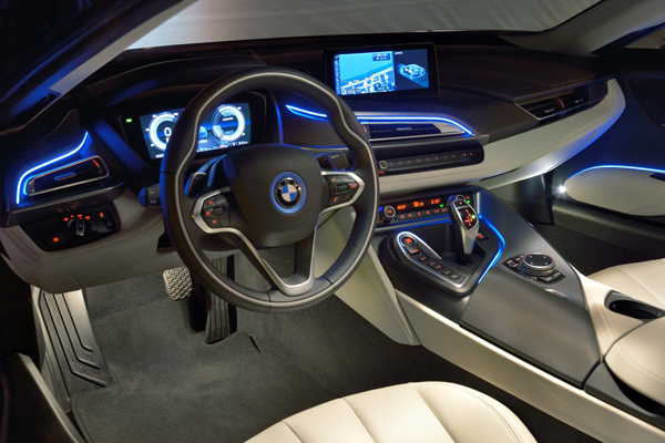 图片二：BMW i8内饰.jpg