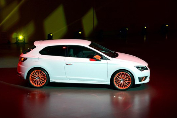 西雅特 Leon Cupra.jpg