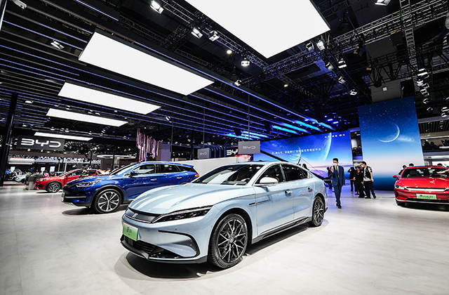 【汽车人】卷不动了？比亚迪10月销