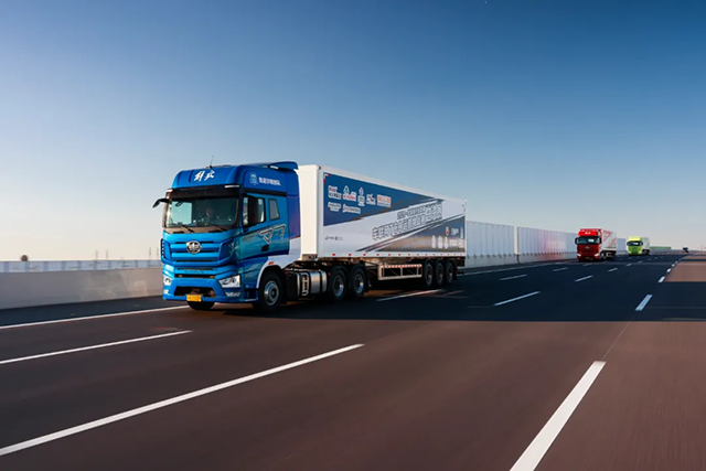 【汽车人】2026重卡格局：双雄争霸，梯次竞争